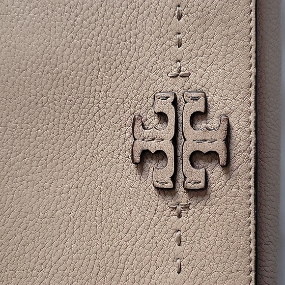 Tory Burch McGraw Convertible Crossbody - Picture 15 of 15